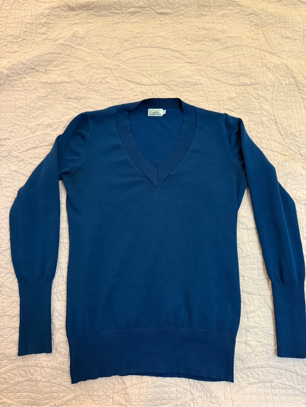 Cielo Women’s V-Neck Sweater in Navy Blue